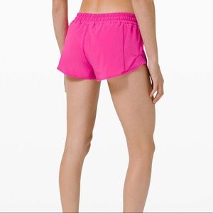 Lululemon sonic pink hotty hot shorts 2.5 inseam